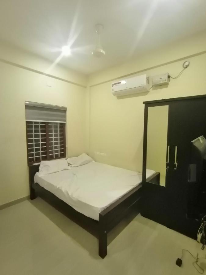Queens Residency Thrissur Esterno foto